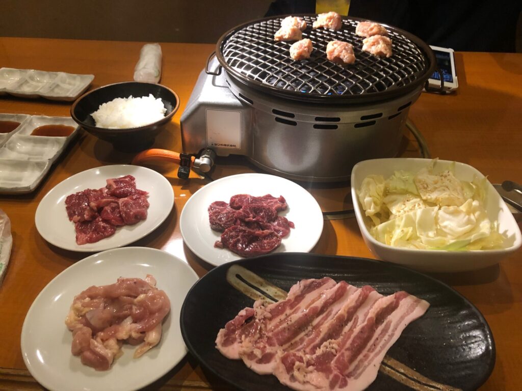 焼肉ダイニングやまやの「やまやセットB」の　セットメニュー内容の画像